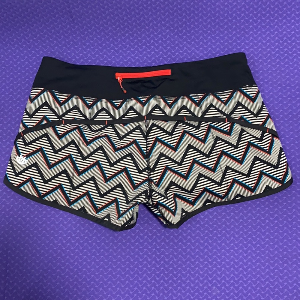 Lululemon Speed Short 2014 Seawheeze -3D Chevron 8 - Picture 6 of 10
